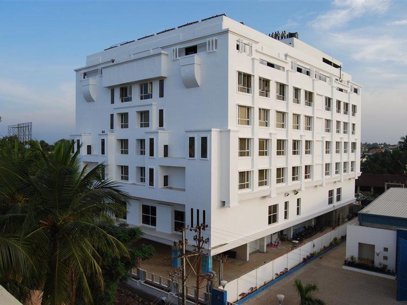 Royal Park Kakinada Hotel Exterior foto