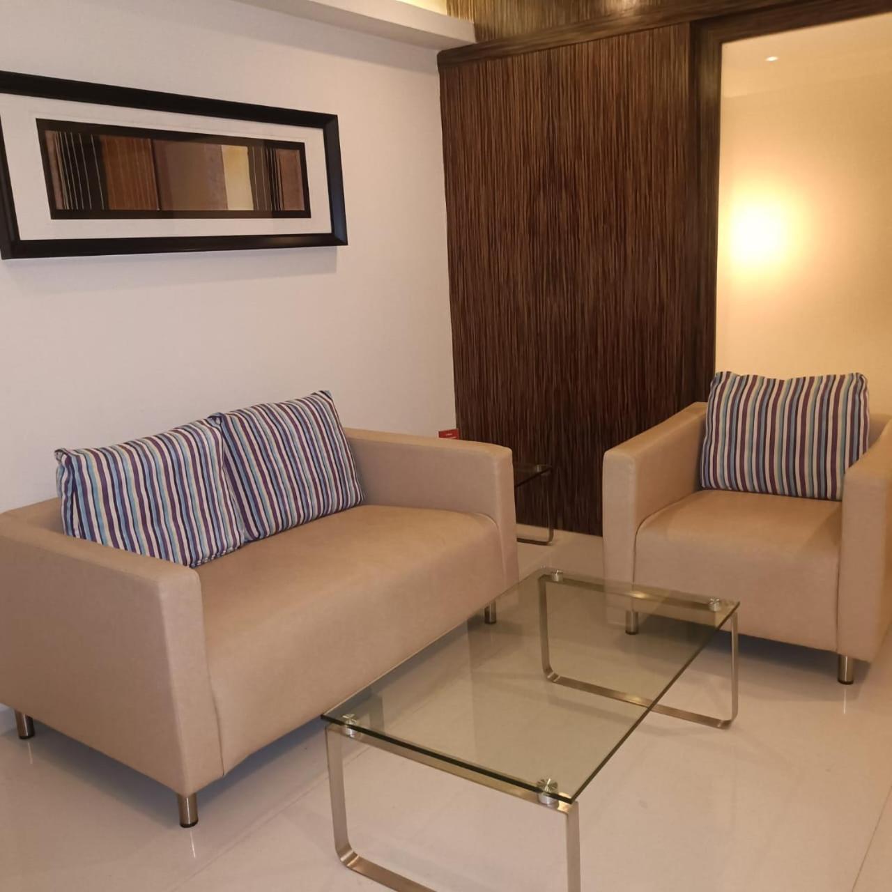 Royal Park Kakinada Hotel Exterior foto