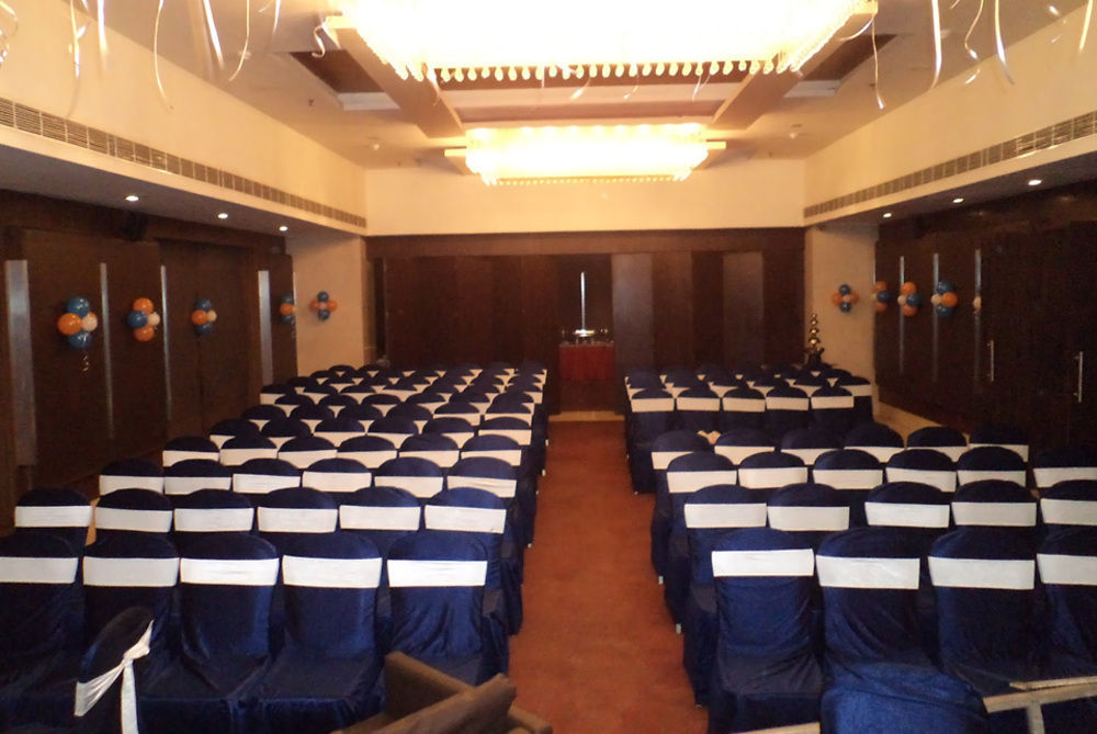 Royal Park Kakinada Hotel Exterior foto