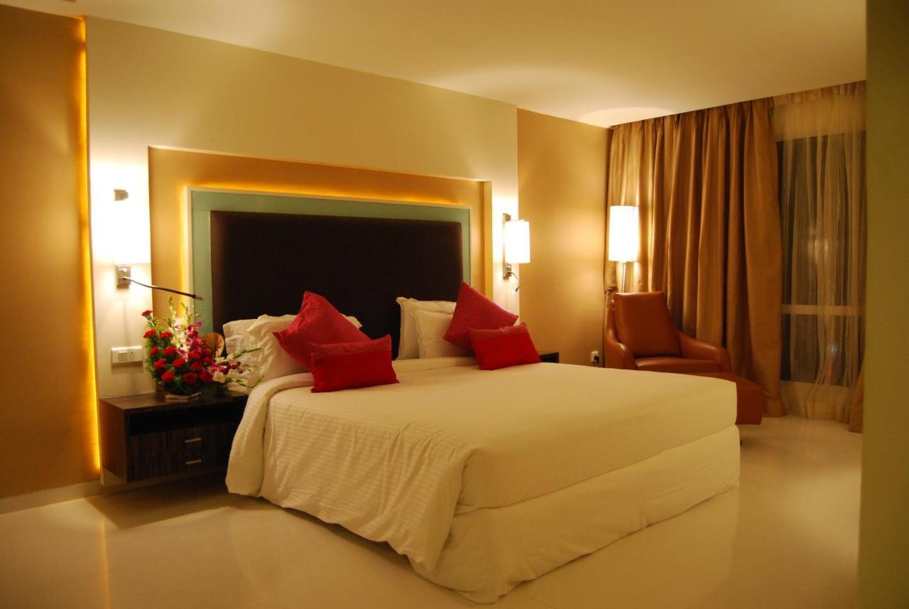Royal Park Kakinada Hotel Exterior foto